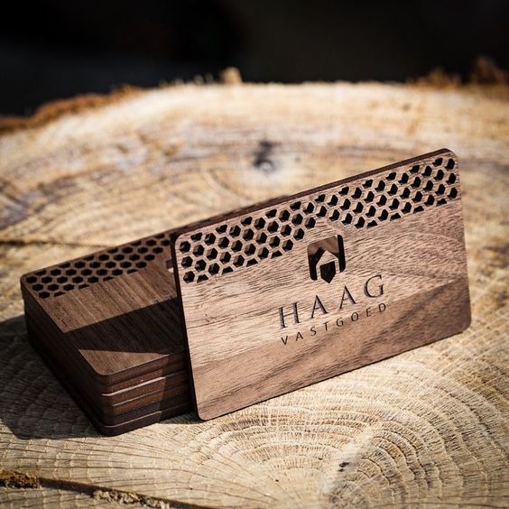 tarjetas de presentación en madera